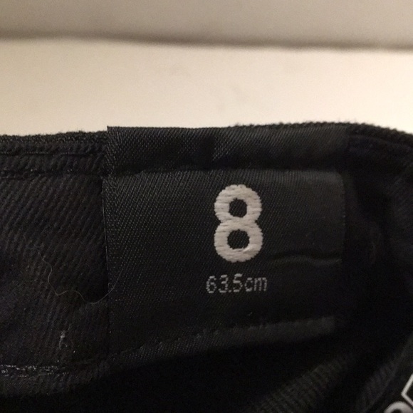 NEW ERA FITTED NEW ENGLAND PATRIOTS CAP 59FIFTY SIZE 8 BLACK ON BLACK NWT. - Picture 9 of 9